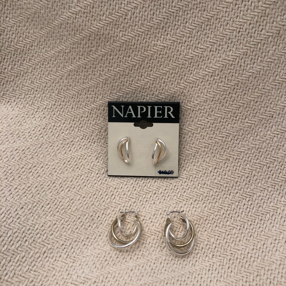 2 sets Napier earrings
